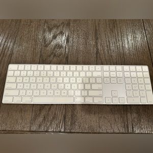 Apple keyboard